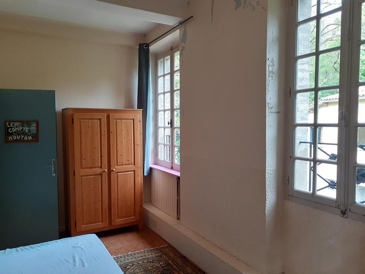 Le Moulin De Saleth Hotel Saint-Antonin-Noble-Val Bilik gambar
